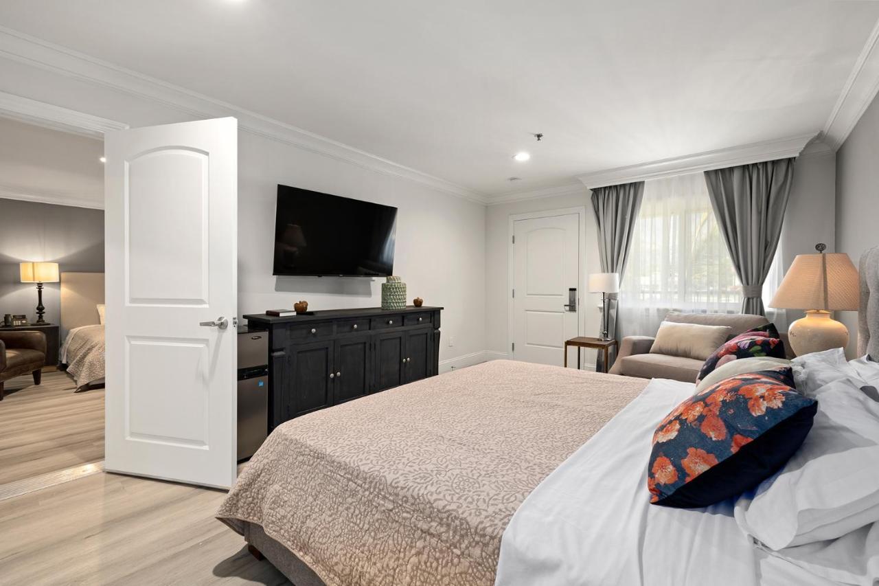 Hotel Huntington Duarte Bagian luar foto