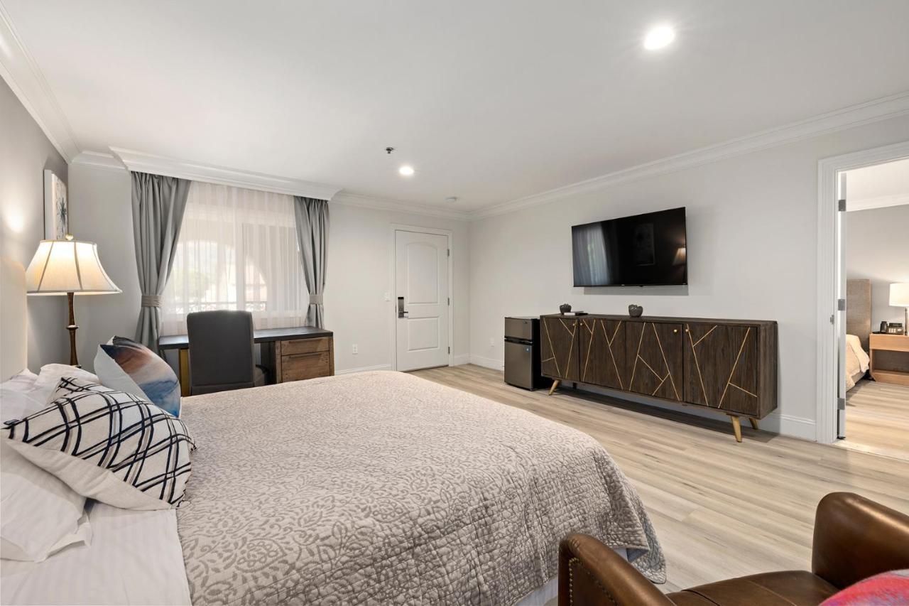 Hotel Huntington Duarte Bagian luar foto