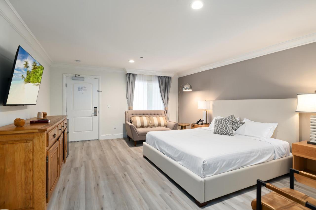 Hotel Huntington Duarte Bagian luar foto