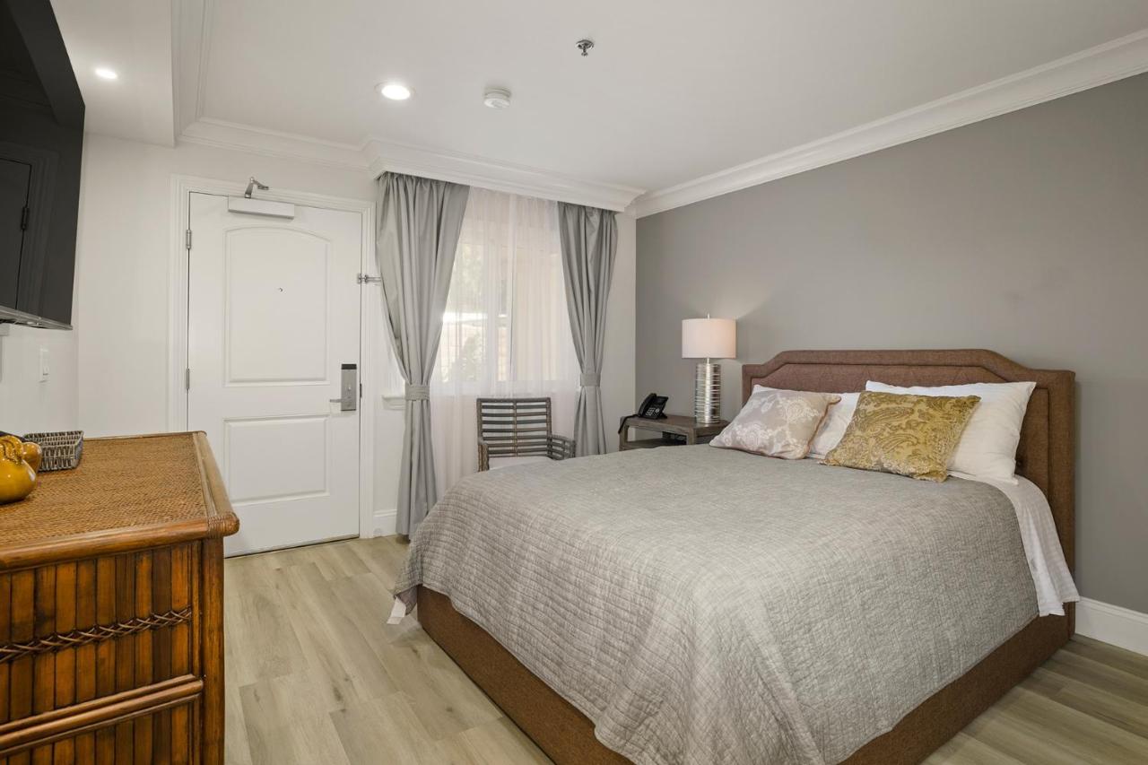Hotel Huntington Duarte Bagian luar foto