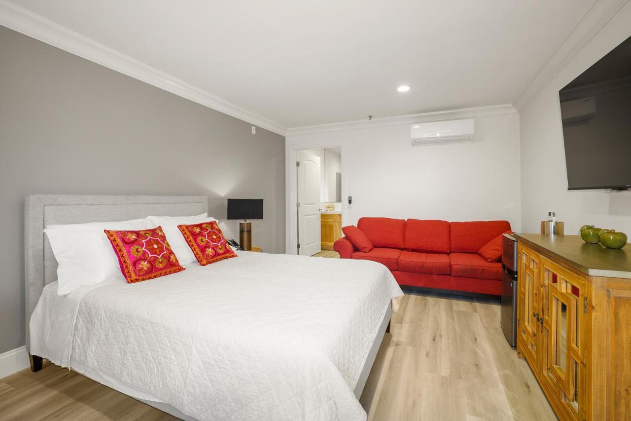 Hotel Huntington Duarte Bagian luar foto