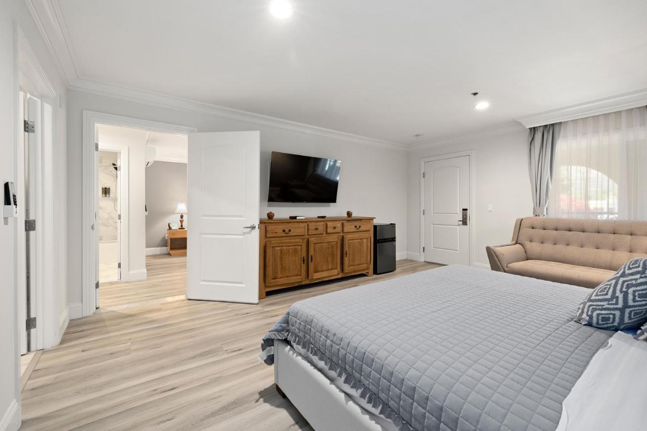 Hotel Huntington Duarte Bagian luar foto